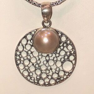 Elegant 925 Silver and Pink Pearl Pendant